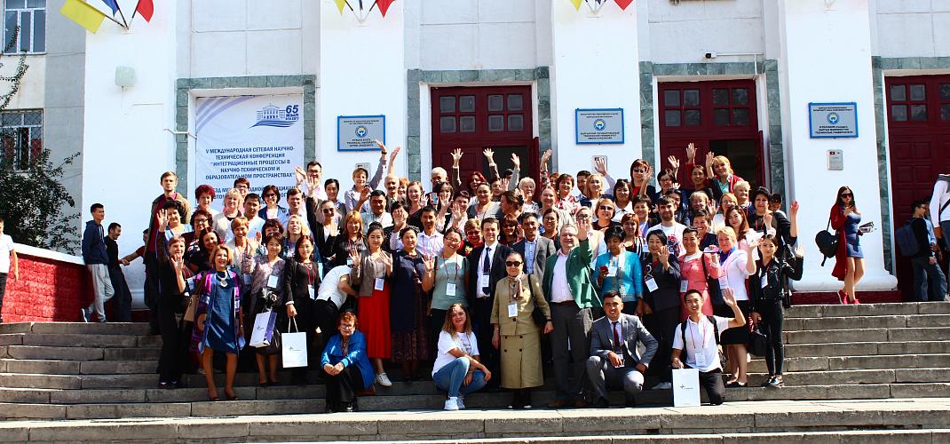 АНО «еНано» при поддержке Россотрудничества провела семинар по STEM-образованию для педагогов школ Кыргызстана 